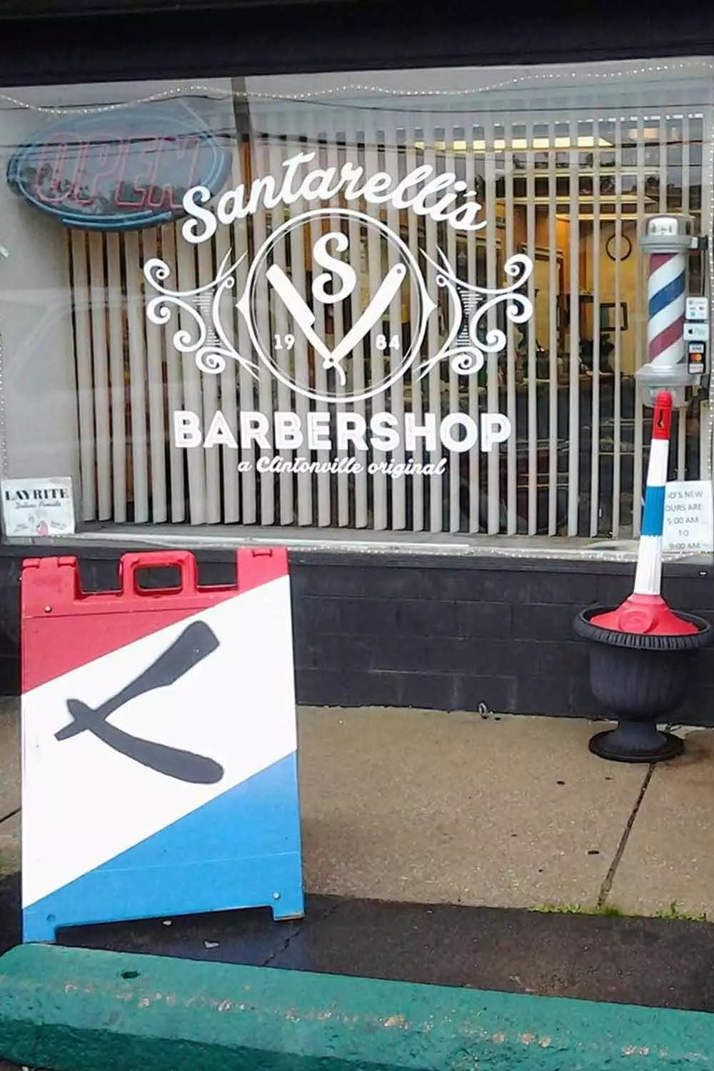 Santarellis Barbershop 2