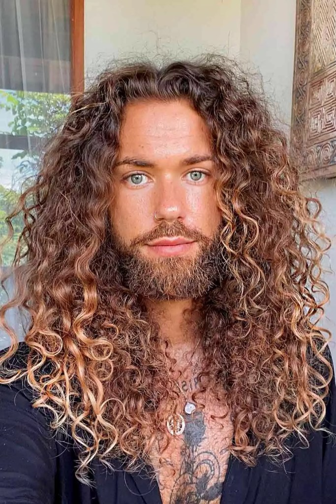Long Curly Hair Men #curlyhairmen #curlyhairstylesformen #menwithcurlyhair