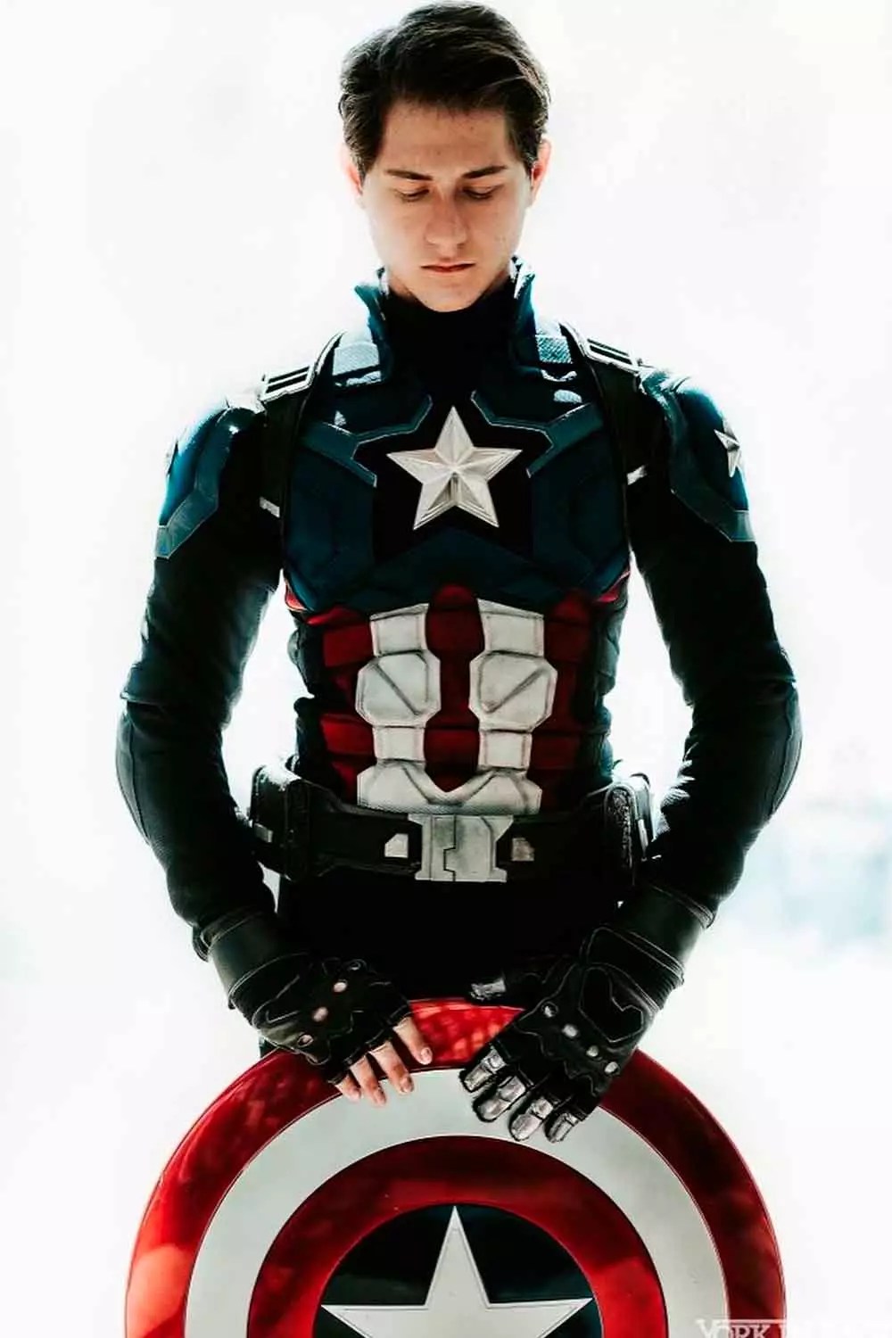 Captain America #menshalloweencostumes #haloweencostumeideasmen #halloweencostumes