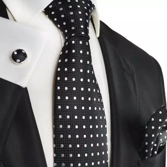 How to Tie a Tie. Black And White Polka Dot Silk Necktie Set #ties #mensties #tiesformen #suitaccessories